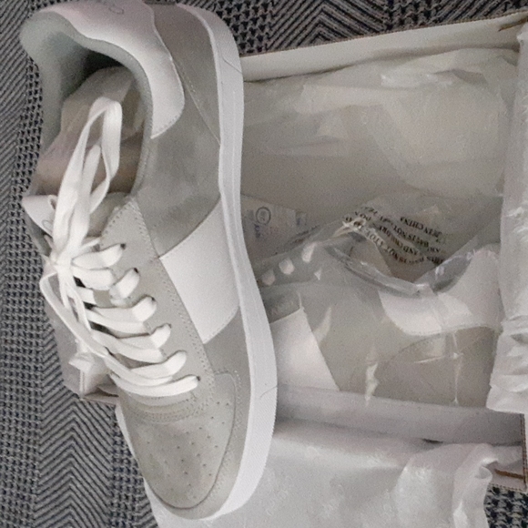 Calvin Klein Neto Suede Sneakers.Brand New In Original Box!!! - Picture 3 of 6